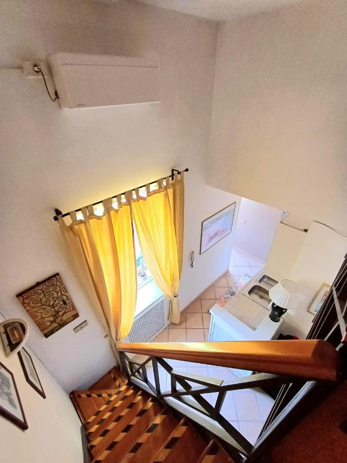 Lucariello Apartment Неаполь Екстер'єр фото